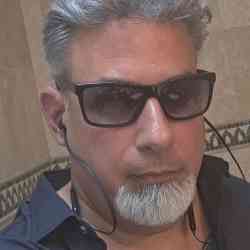 Single Greek man in Chicago, IL, United States