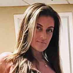 Single Greek woman in Boston, Massachusetts, United States