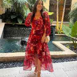 Single Greek woman in New York, New York, United States