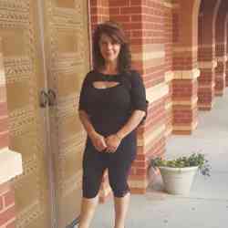 Single Greek woman in Boston, Massachusetts, United States