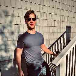 Single Greek man in Los Angeles, California, United States