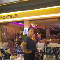 Single Greek woman in Thessaloniki, Greece