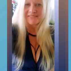 Single Greek woman in Toronto, Ontario, Canada