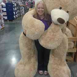 Single Greek woman in Loughborough, England, United Kingdom