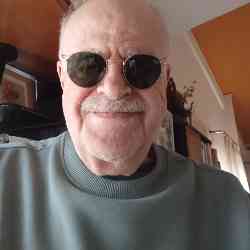 Single Greek man in Thessaloniki, Greece