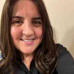 Single Greek woman in Chicago, Illinois, United States