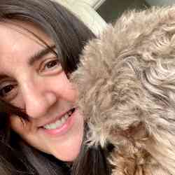 Single Greek woman in Chicago, Illinois, United States