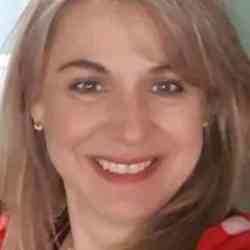 Single Greek woman in Melbourne, Victoria, Australia