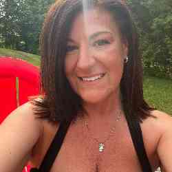 Single Greek woman in Toronto, Ontario, Canada