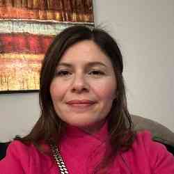 Single Greek woman in New York, New York, United States