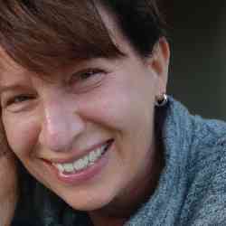 Single Greek woman in Toronto, Ontario, Canada