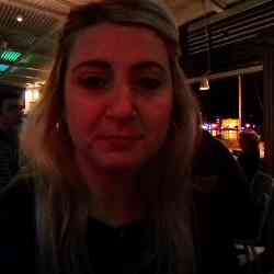 Single Greek woman in Thessaloniki, Greece