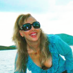 Single Greek woman in Athens, Ελλάδα, Greece