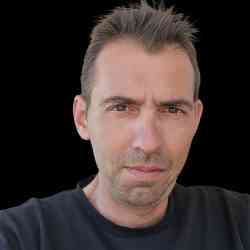 Single Greek man in Ioannina, Ελλάδα, Greece