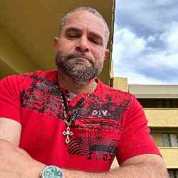 Single Greek man in Los Angeles, California, United States