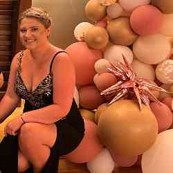 Single Greek woman in Chicago, IL, United States