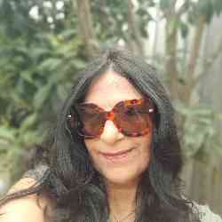 Single Greek woman in Melbourne, VIC, Australia