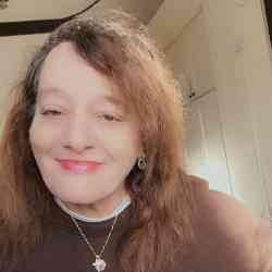 Single Greek woman in Birmingham, UK, United Kingdom
