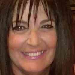 Single Greek woman in New York, Νέα Υόρκη, United States