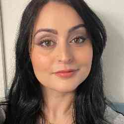 Single Greek woman in Boston, MA, United States