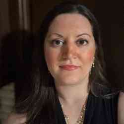 Single Greek woman in New York, NY, United States