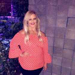 Single Greek woman in Mundelein, IL, United States