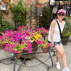 Single Greek woman in Boston, MA, United States