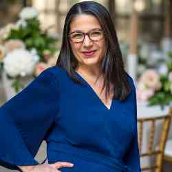 Single Greek woman in New York, NY, United States