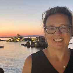 Single Greek woman in Chicago, IL, United States