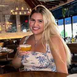 Single Greek woman in New York, NY, United States