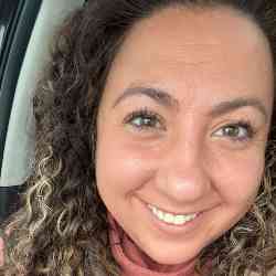 Single Greek woman in Sioux City, IA, United States