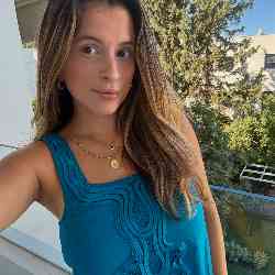 Single Greek woman in Tampa, FL, United States