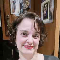 Single Greek woman in New York, NY, United States