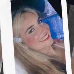 Single Greek woman in London, UK, United Kingdom