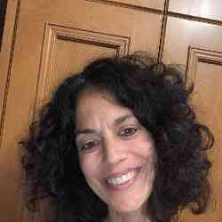 Single Greek woman in Montreal, QC, Canada