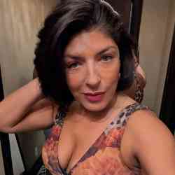 Single Greek woman in Massapequa, NY, United States