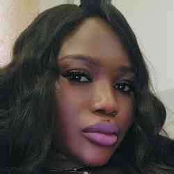 Single Greek woman in Piraeus, Greece, Greece