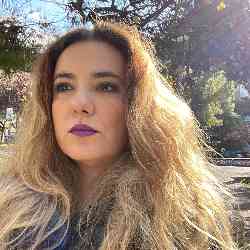 Single Greek woman in Κεντρικός Τομέας Αθηνών, Ελλάδα, Greece