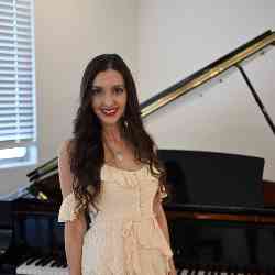 Single Greek woman in Tucson, AZ, United States