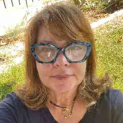 Single Greek woman in Athens, Greece, Greece