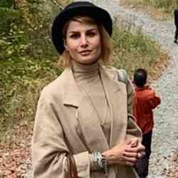 Single Greek woman in Longueuil, Québec, Canada