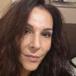 Single Greek woman in Athens, Greece, Greece