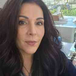 Single Greek woman in Athens, Greece, Greece