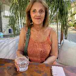 Single Greek woman in Viewbank, VIC, Australia