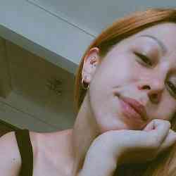 Single Greek woman in London, Ηνωμένο Βασίλειο, United Kingdom