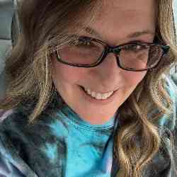 Single Greek woman in Omaha, NE, United States