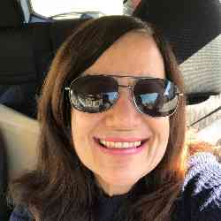 Single Greek woman in Chicago, IL, United States