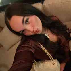 Single Greek woman in Chicago, IL, United States