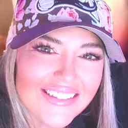 Single Greek woman in Philadelphia, PA, United States