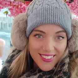 Single Greek woman in Athens, Ελλάδα, Greece